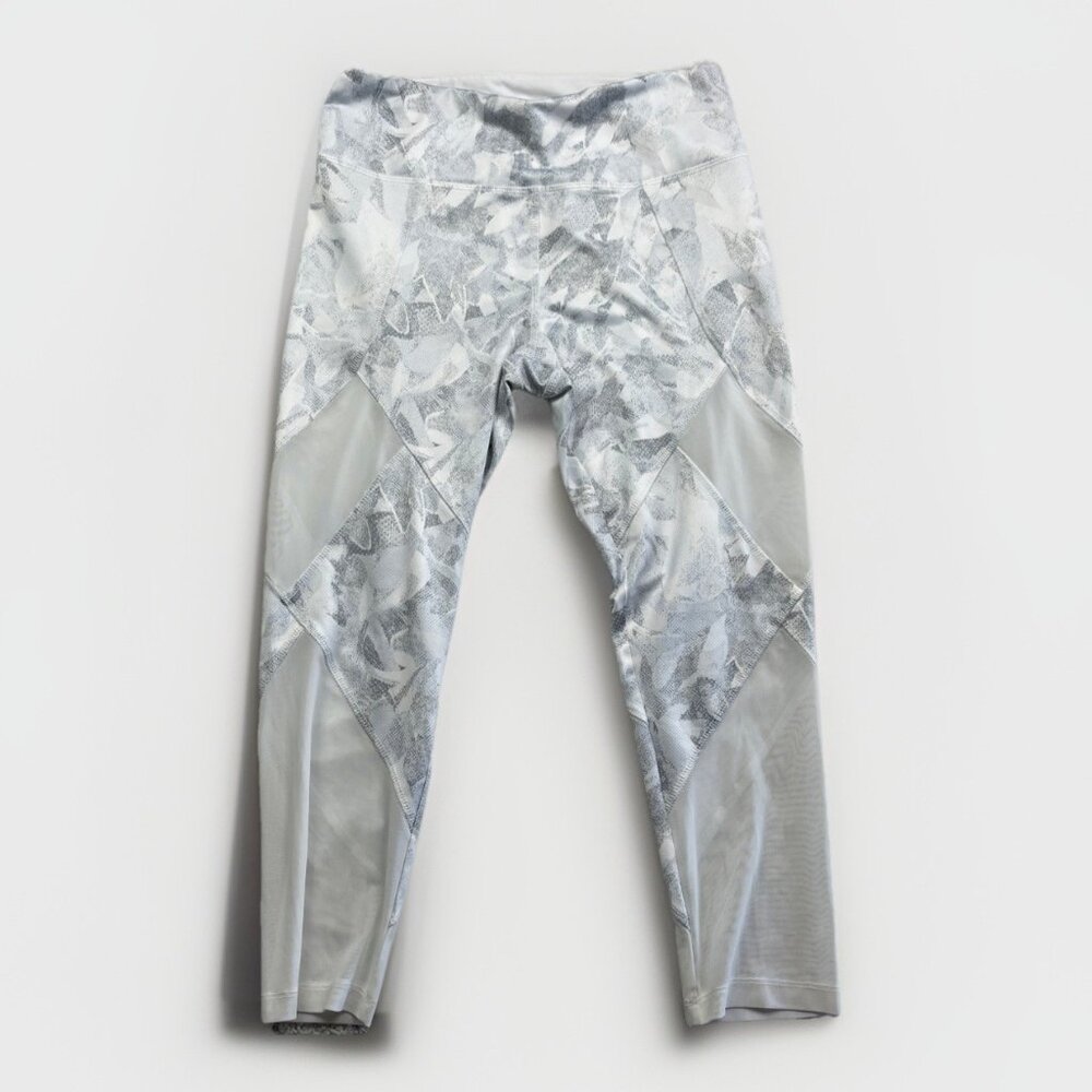 VOGO Athletica M Gray / White Capri Leggings Floral AOP See-Through Yoga Pants